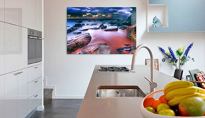 Prints-on-Glass-Kitchen-Wall